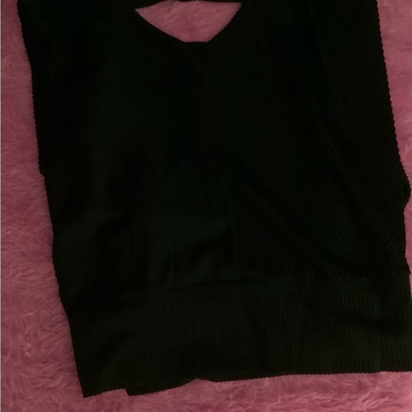 NWT BLACK SHIRT BY JUST BE, FRONT & BACK V-NECK SIZE JUNIOR L, GREAT GIFT IDEA - Picture 1 of 3
